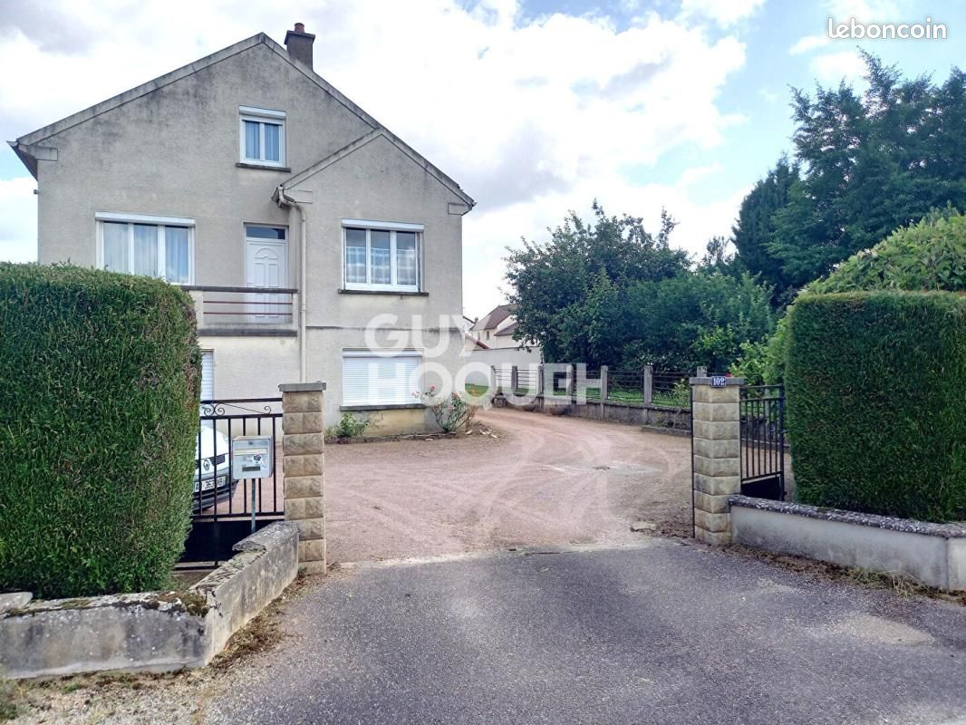 Maison 9 pièces 108 m² · à Champforgeuil · 108 m² · 169 900 €