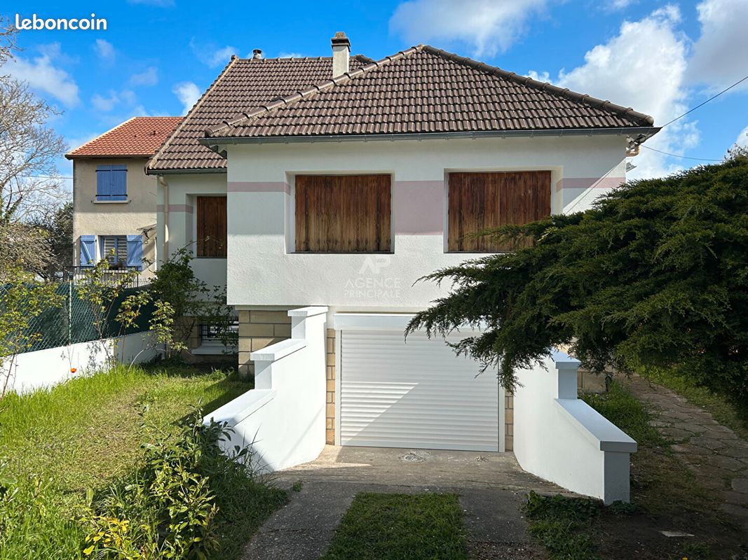 Maison 4 pièces 78 m² · à Le Mesnil-le-Roi · 78 m² · 2 116 €/mois