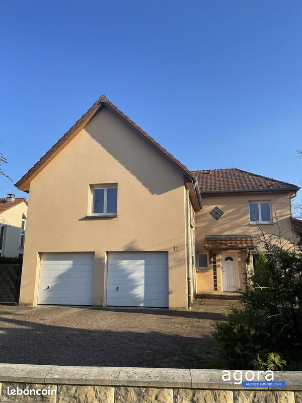 Maison 8 pièces 203 m² · à Audun-le-Roman · 203 m² · 450 000 €