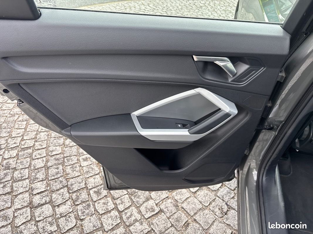 AUDI Q3 Sportback 35 TFSI 150 ch S tronic 7 S line (image 28)