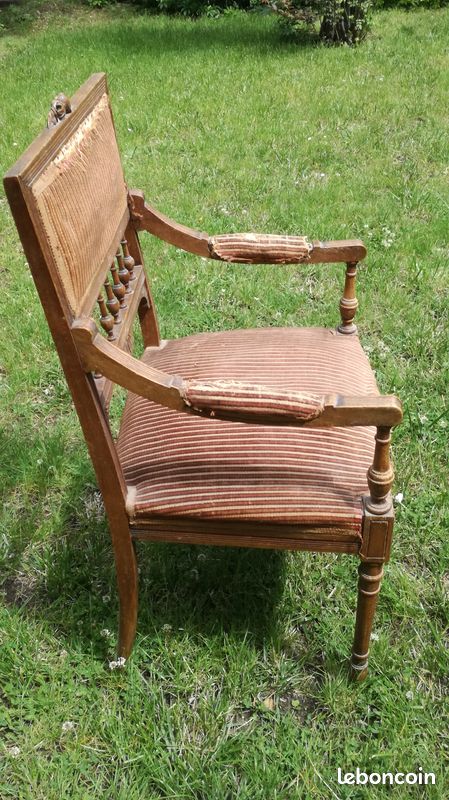 Vieux fauteuil bois pour retapisser (image 2)