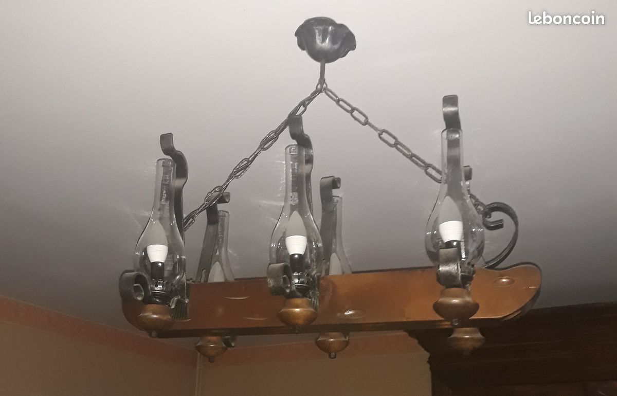 Suspension poutre bois et fer forgé (image 1)