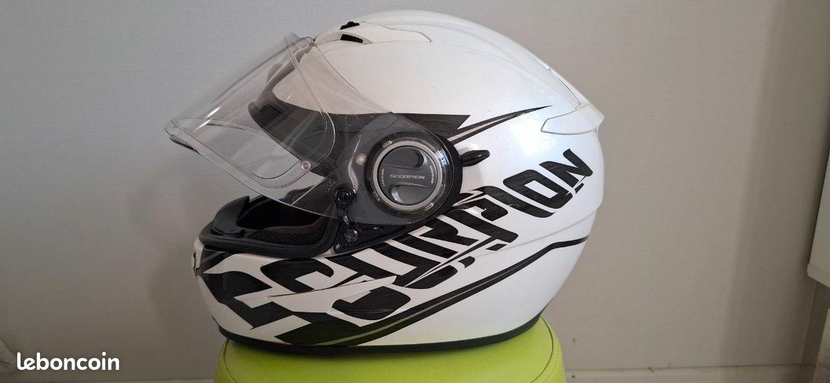 Casque intégral Scorpion (image 1)