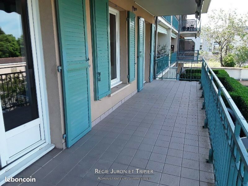 Appartement 2 pièces 55 m² · à Chassieu · 55 m² · 812 €