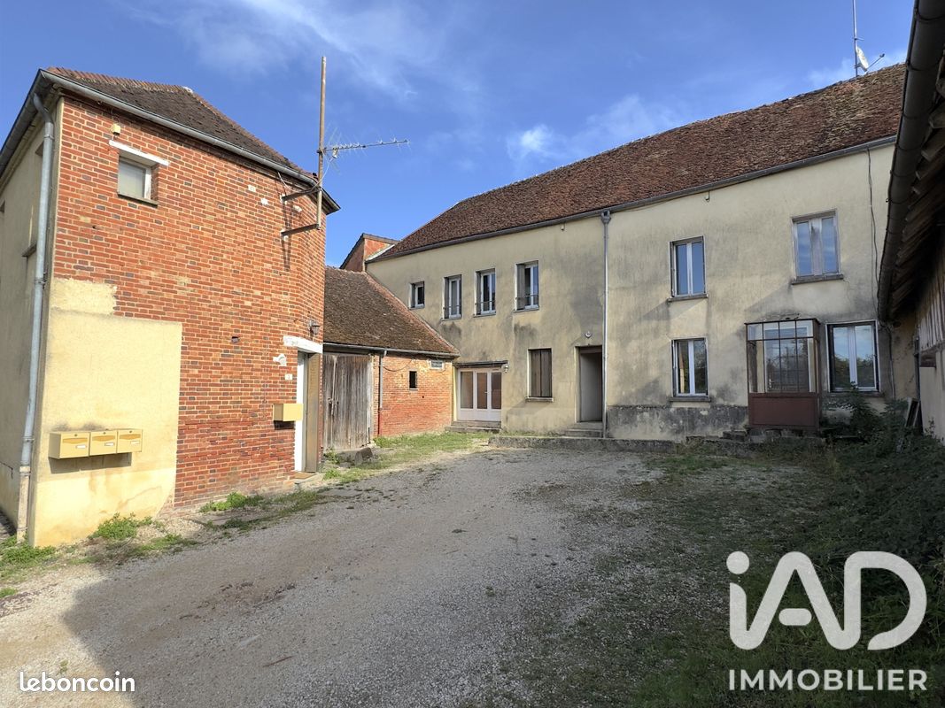 Immeuble 200 m² · à Ervy-le-Châtel · 200 m² · 159 000 €