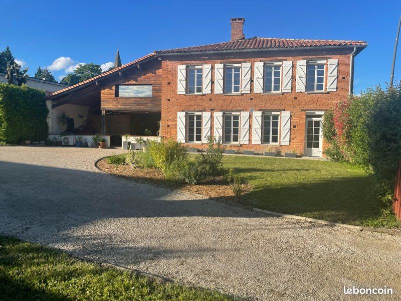 Maison 6 pièces 240 m² · à Lamothe-Capdeville · 240 m² · 439 000 €