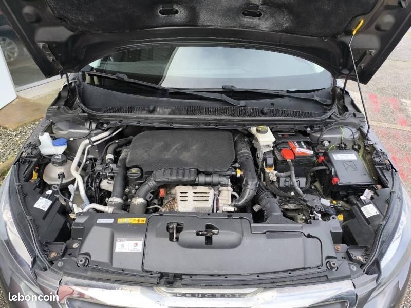 Peugeot 308 SW 1.2 PureTech 110ch Style S&S (image 9)
