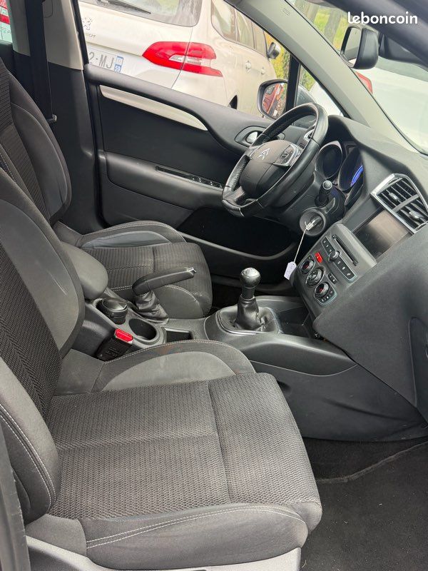 Citroën c4 1.6 hdi 100 ch génération 2 premium (image 5)