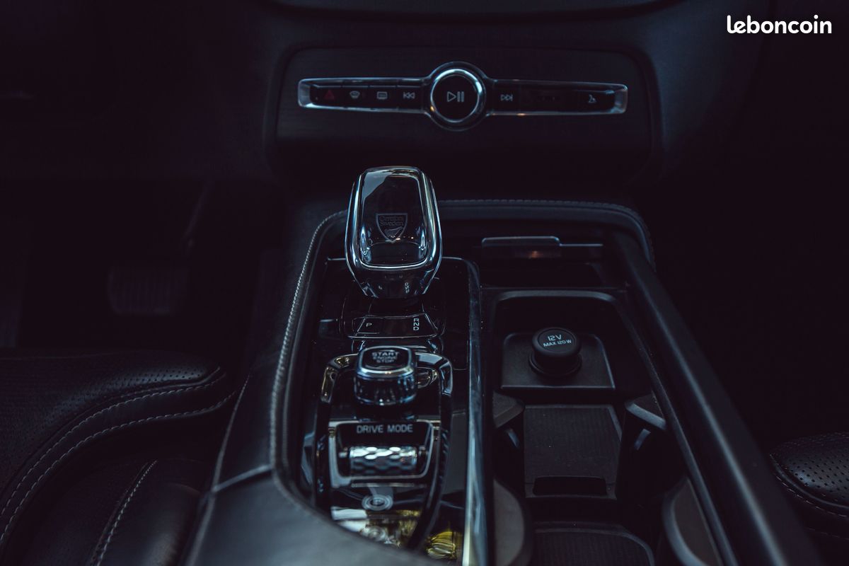VOLVO XC90 II (2) T8 390 TWIN ENGINE AWD INSCRIPTION GEARTRONIC 8 7 places - révisé - pneus neufs (image 8)