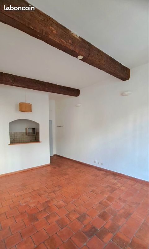Appartement 35 pièces 35 m² · à Aix-en-Provence · 35 m² · 770 €