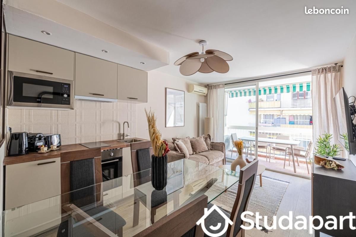 Appartement 2 pièces 30 m² · à Antibes · 30 m² · 880 €