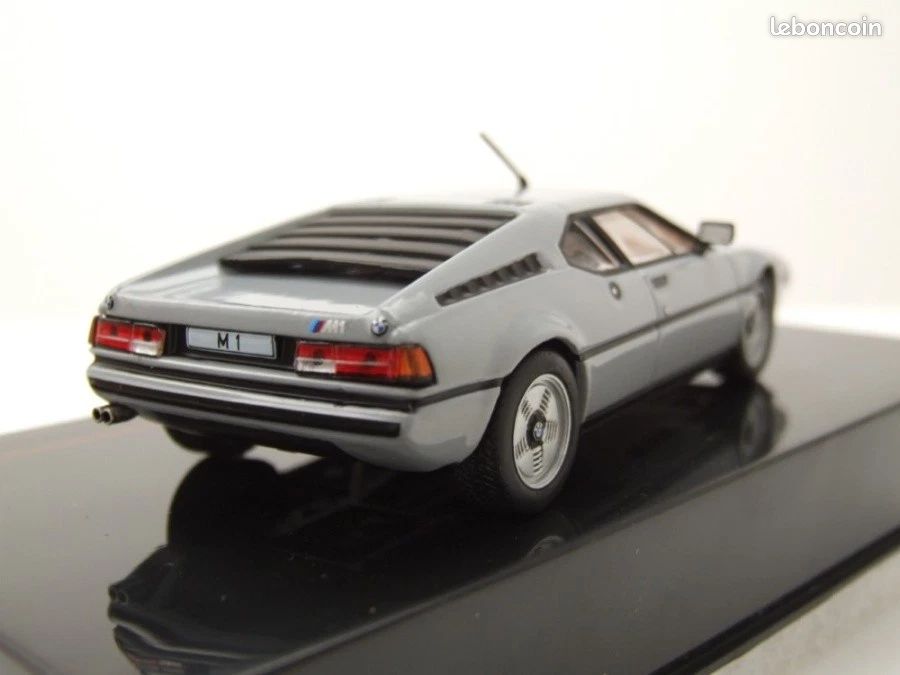 BMW Z1 bleue (Maxichamps) 1/43e