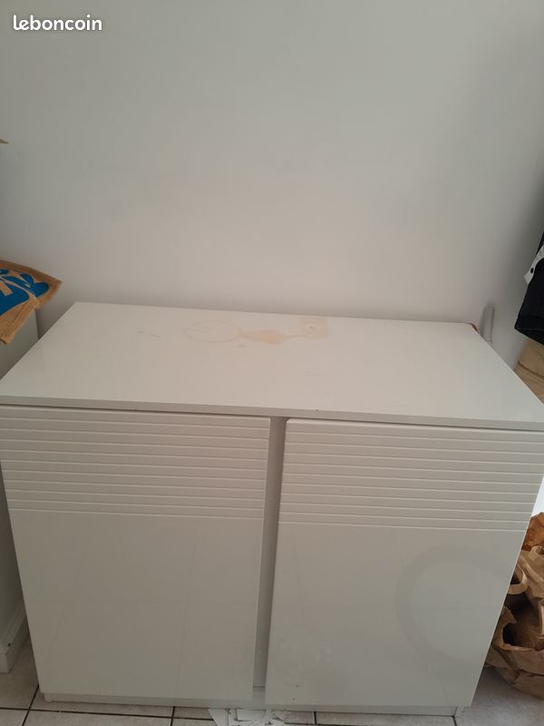 Meuble blanc (image 1)