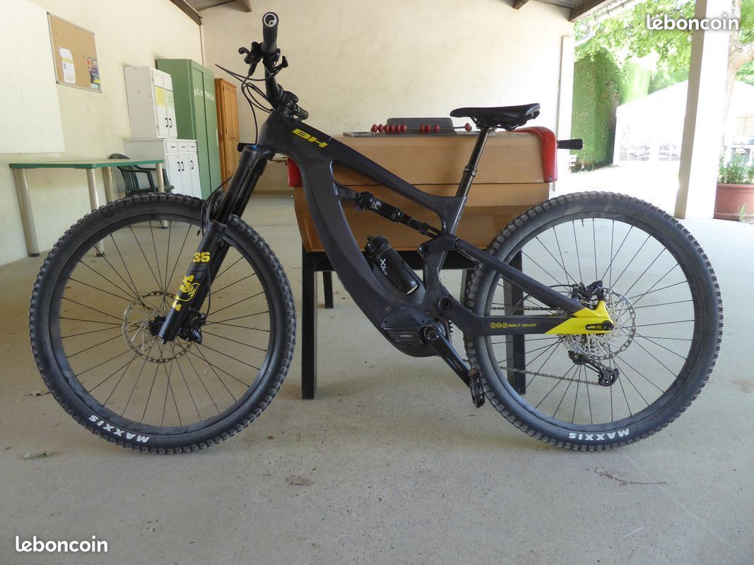 VTT électrique BH X-TEP carbon 720 W Vélos