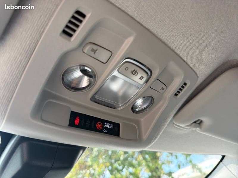Citroën C3 PureTech 83 S&S BVM5 Shine (image 16)