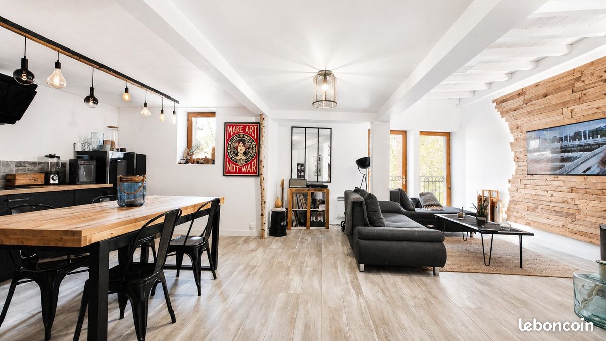 Appartement 3 pièces 82 m² · à Belgentier · 82 m² · 240 000 €