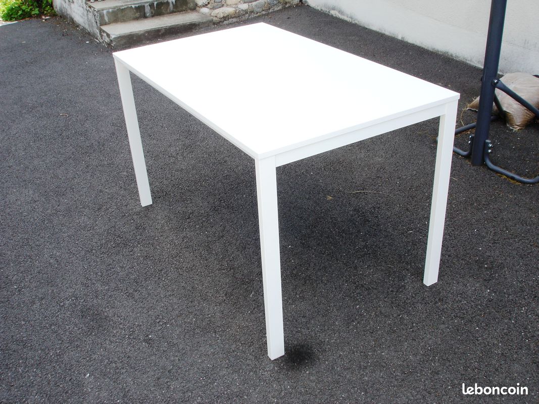 Ensemble Table VIHALS + 4 chaises BUSLATT - IKEA - Blanc - TBE (image 4)