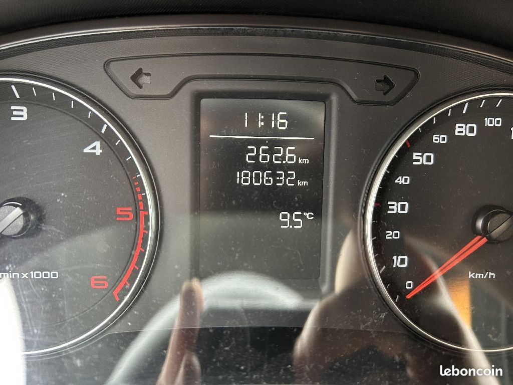 Audi A1 sportback 1.6 TDI 90 Attraction (image 10)