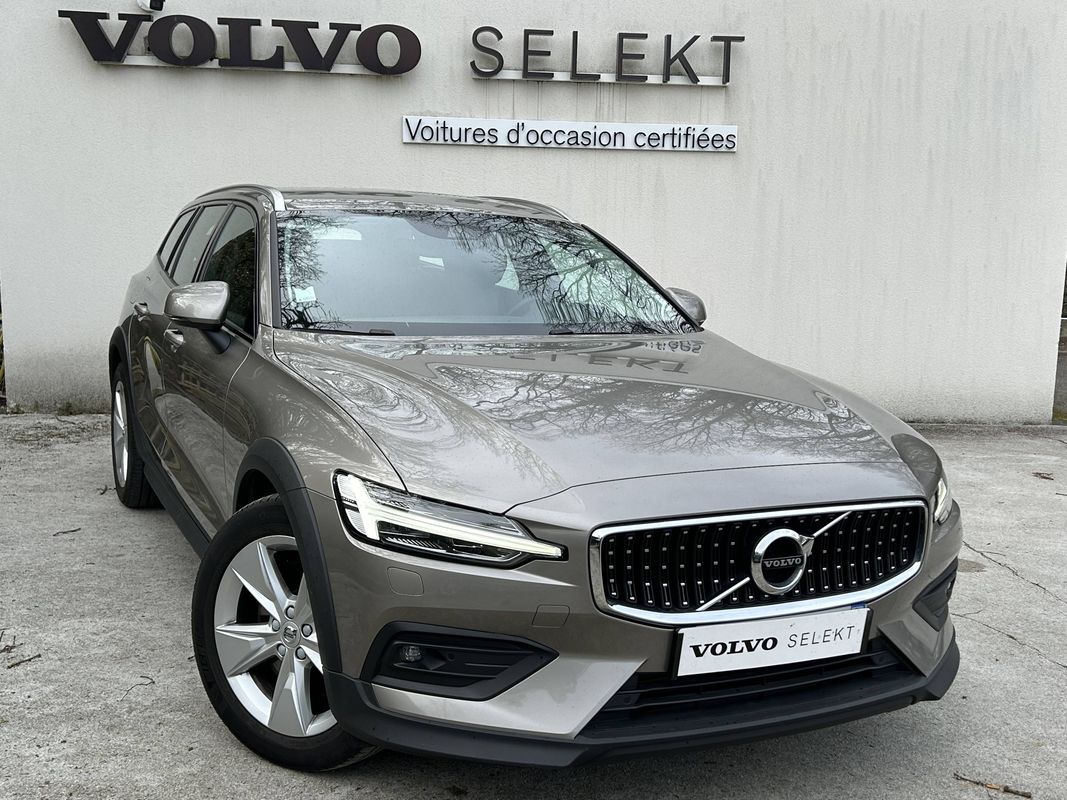VOLVO V60 D4 AWD 190 ch Cross Country Geartronic 8 Pro - Voitures