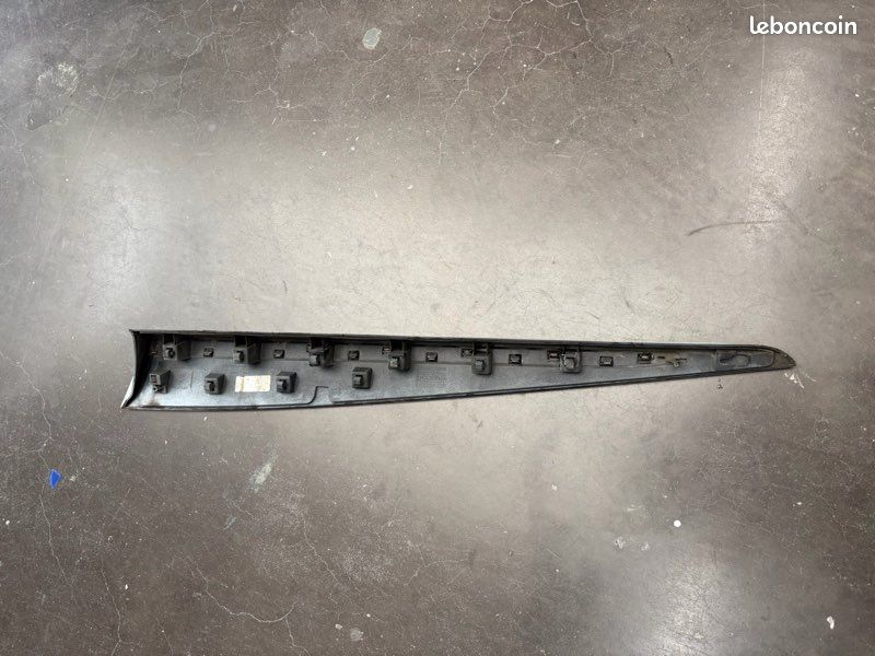 Baguette de porte passager clio 4 (image 3)
