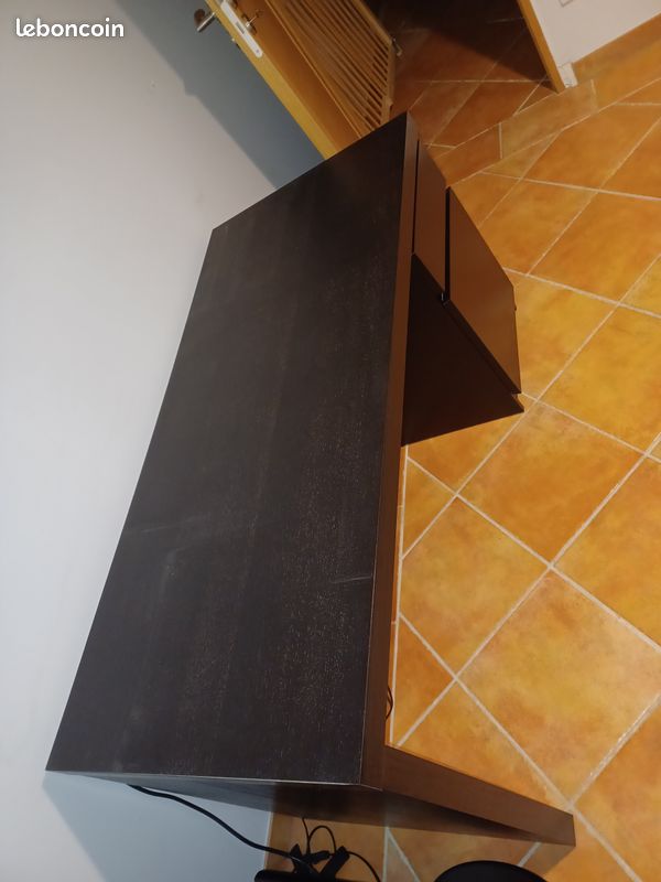 Bureau (image 2)