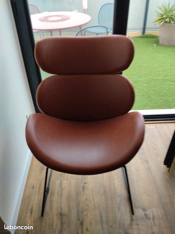 Fauteuil salon simili cuir design (image 1)