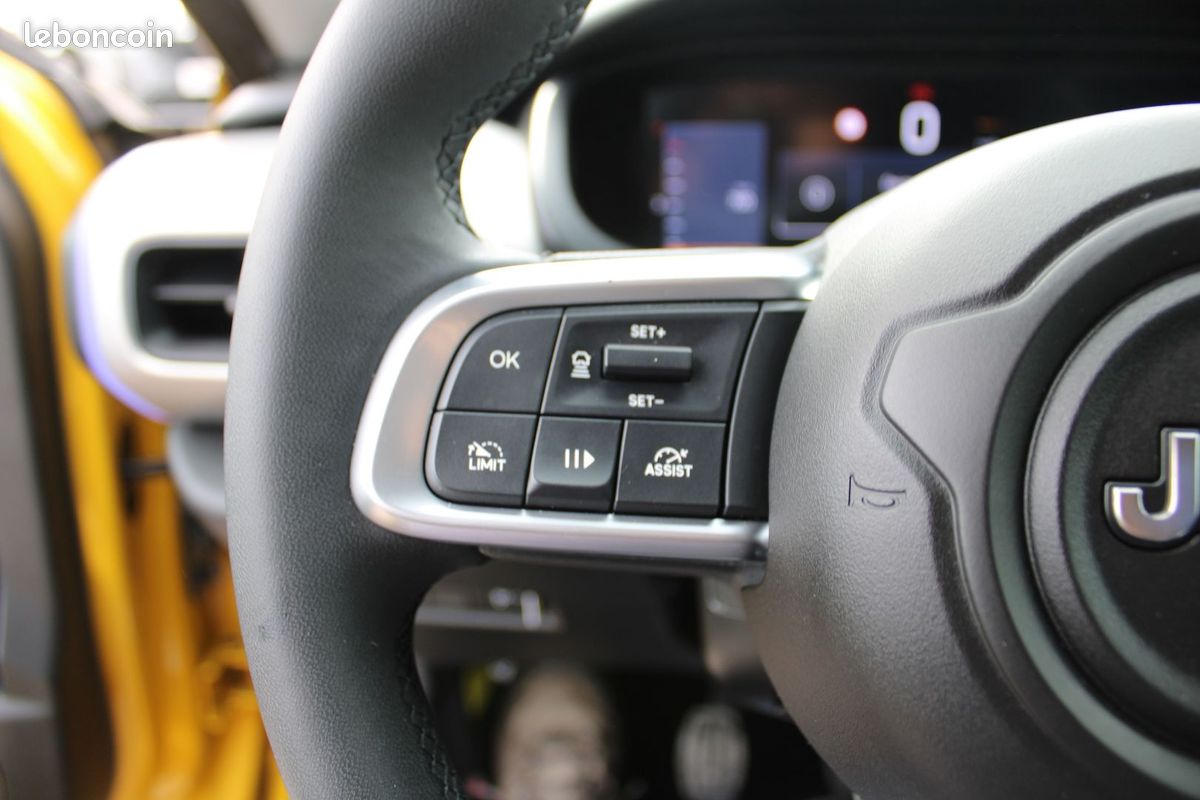 Jeep AVENGER SUMMIT T3 100 CV ESSENCE GPS CARPLAY CAMÉRA JA 18 I-COKPIT FULL LED RÉGULATEUR (image 11)