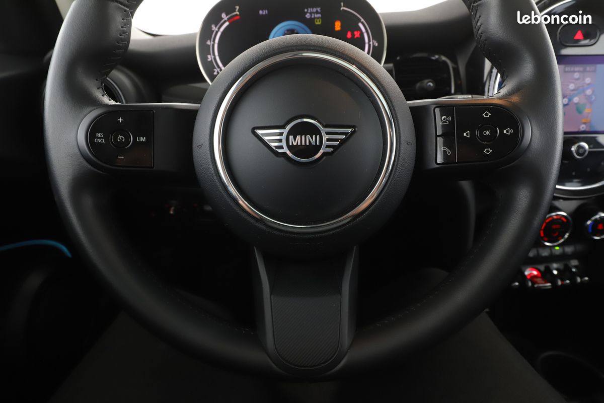 MINI Mini Cooper S Edition Camden BVA7 5P 178 ch (image 15)