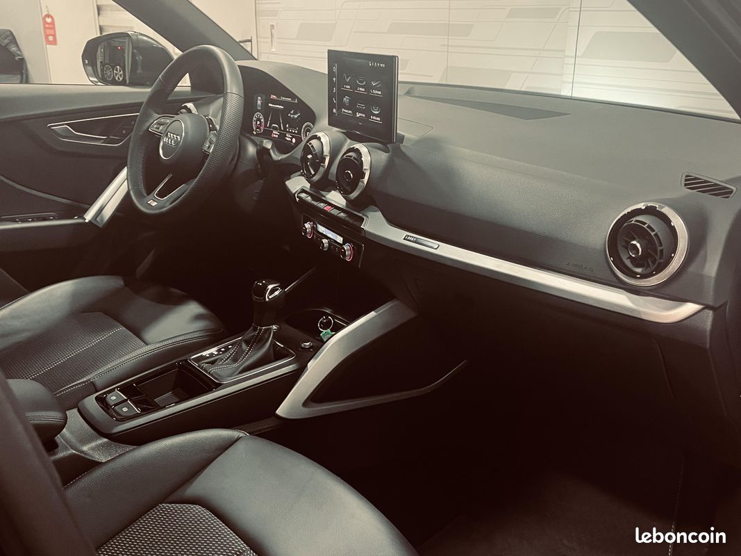 AUDI Q2 35 TFSI 150 S tronic 7 S line (image 13)
