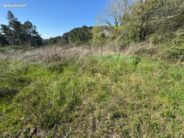Terrain 673 m² Laval Pradel