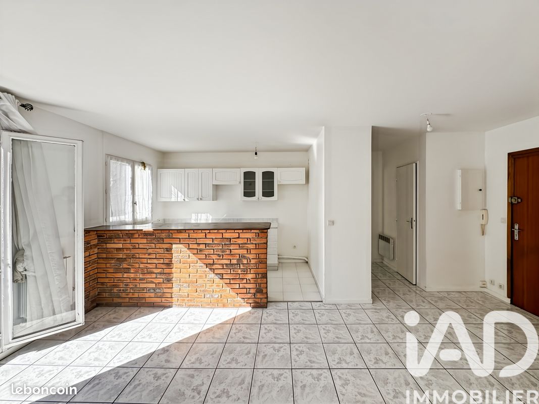 Appartement 2 pièces 44 m² · à Chilly-Mazarin · 44 m² · 137 000 €