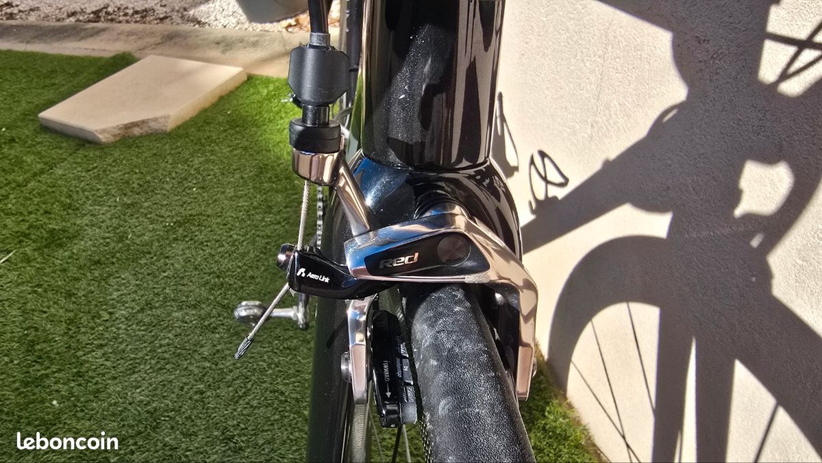Vélo carbone Parlee sram red 22, roues Lightweight MEILENSTEIN 47mm, poids 5,800 gr (image 5)