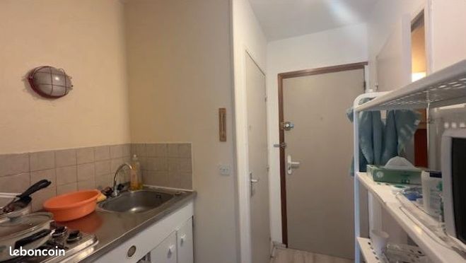 Studio 20,7 m² Lyon 3ème - Grange Blanche – Gardien - Parking privé sécurisé + Grande cave - À rafraîchir — 2