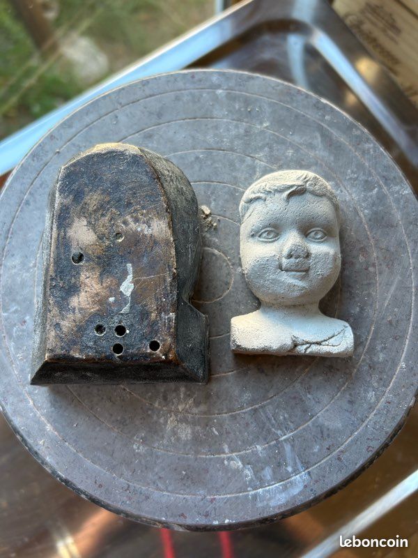 MOULE GAUFRIER ANCIEN EN FONTE (Gebraucht) in Savièse für CHF 35 – nur
