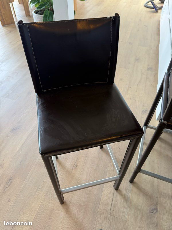 Table haute plus chaises (image 5)
