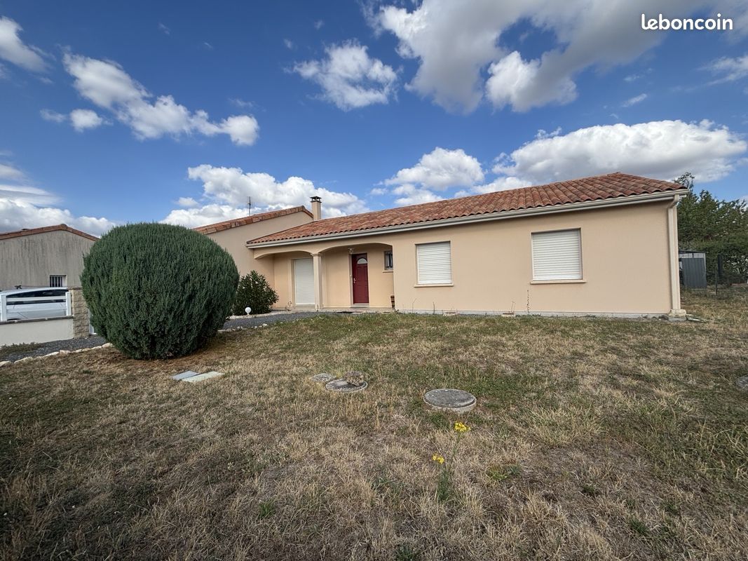 Maison 5 pièces 127 m² · à Roches-Prémarie-Andillé · 127 m² · 890 €