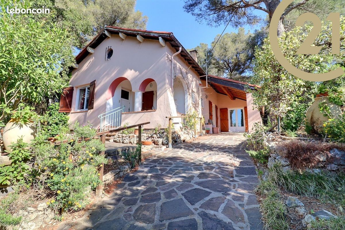 Maison 5 pièces 86 m² · à Fréjus · 86 m² · 579 000 €