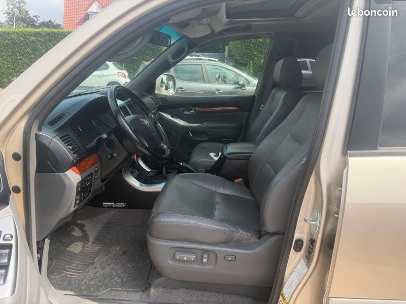 Toyota Land Cruiser KDJ 120 3,0 D4D 173ch BVA VIP (image 5)