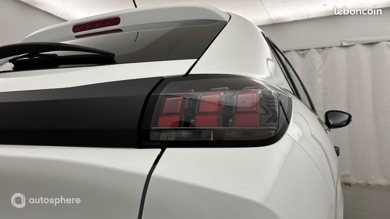 Peugeot 208 1.2 PureTech 75ch S&S Like (image 21)