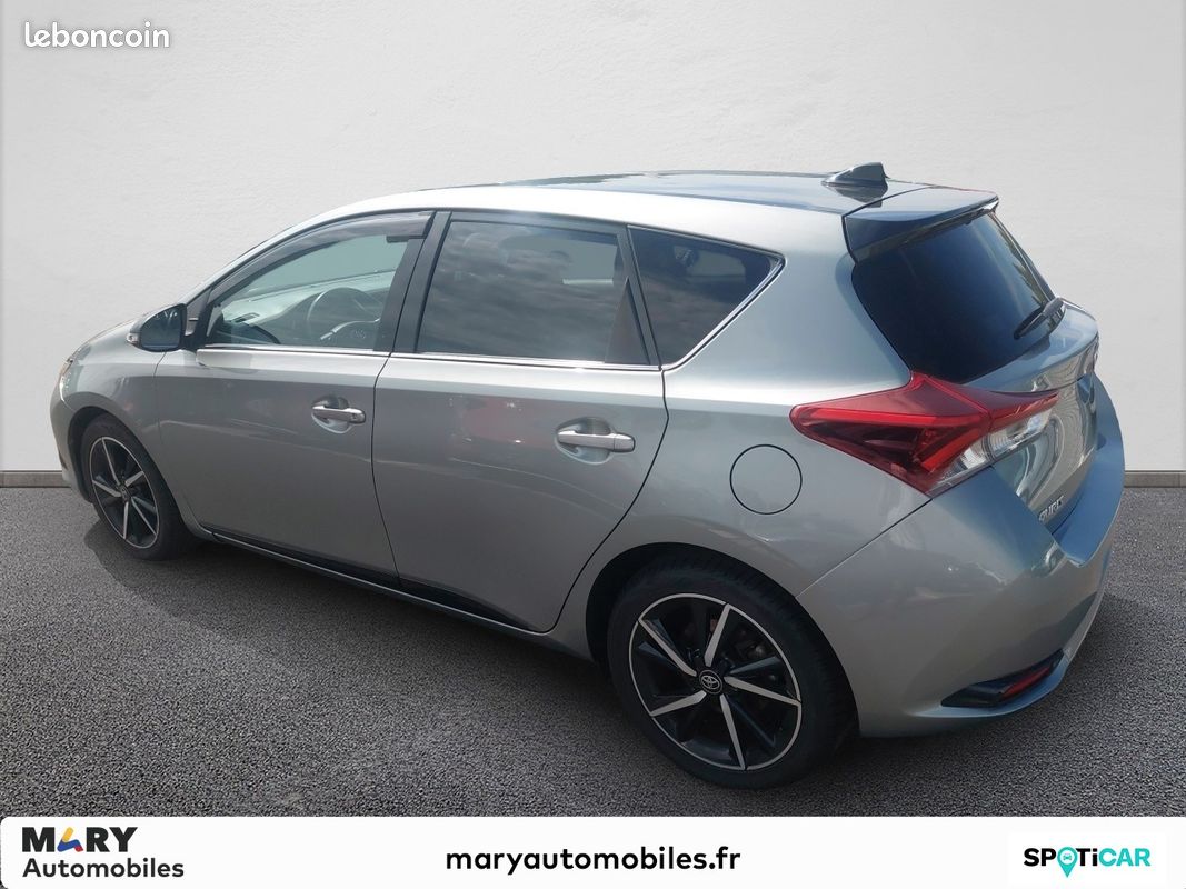 TOYOTA Auris 1.2T Dynamic (image 2)