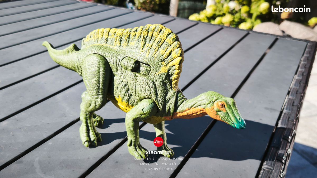 Figurine dinosaure d'un Ouranosaure de la collection officielle Jurassic World par Mattel de 30 cm (image 1)