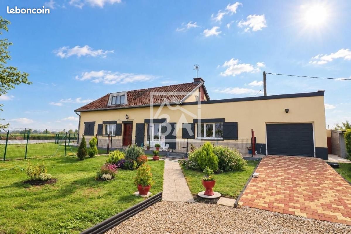 Maison 8 pièces 160 m² · à Steenvoorde · 160 m² · 349 900 €