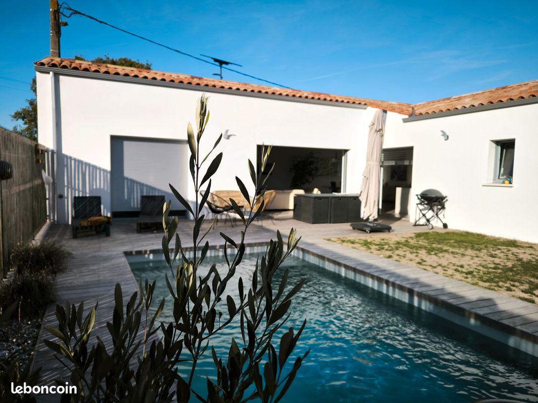 Maison 6 pièces 150 m² · à Dompierre-sur-Mer · 150 m² · 645 000 €