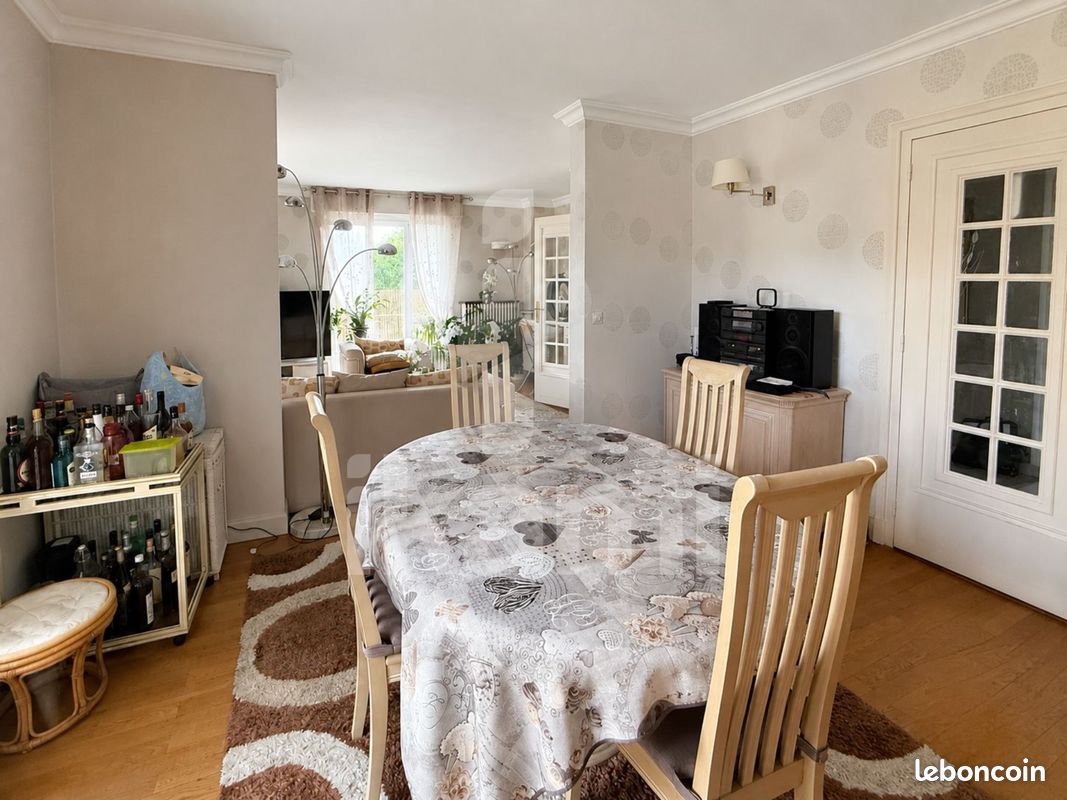 Appartement 3 pièces 107 m² · à Feyzin · 107 m² · 190 000 €