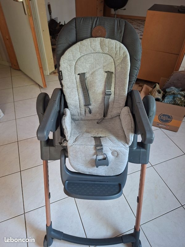 Chaise haute (image 1)