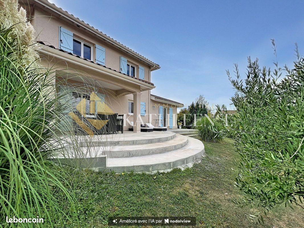 Maison 5 pièces 155 m² · à Bourgoin-Jallieu · 155 m² · 429 000 €