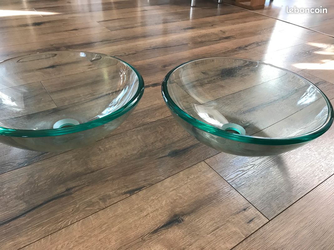 Vasque en verre (image 1)