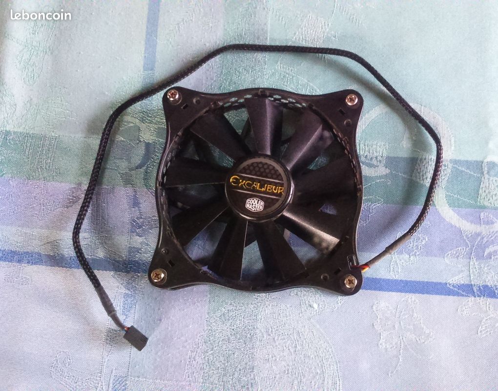 Ventilateur de boitier 120 mm Cooler Master Excalibur à 4 fils (image 1)