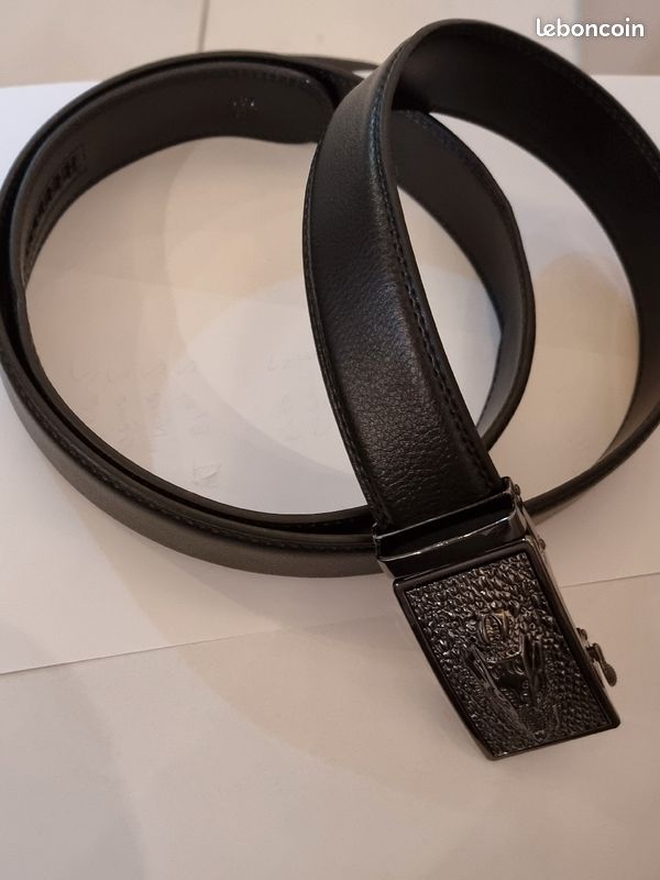 Superbe ceinture en cuir noir avec ceinturon réglable et automatique (image 4)