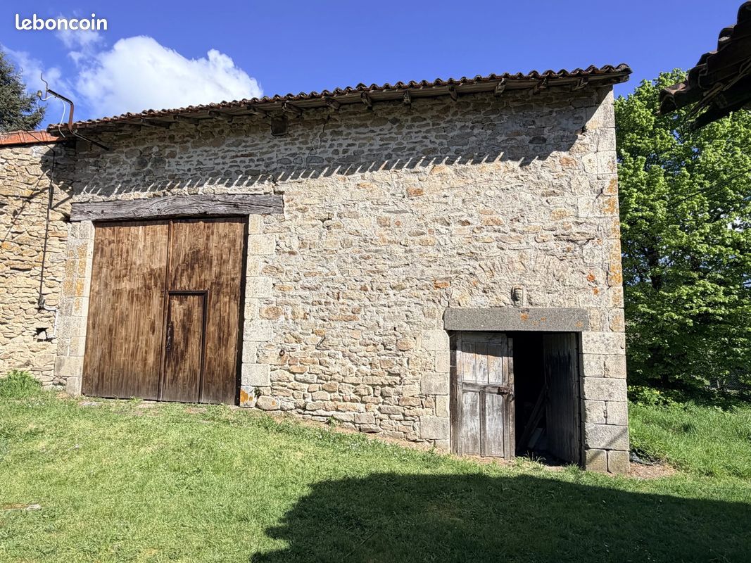 Maison 120 m² · à Compreignac · 120 m² · 39 000 €